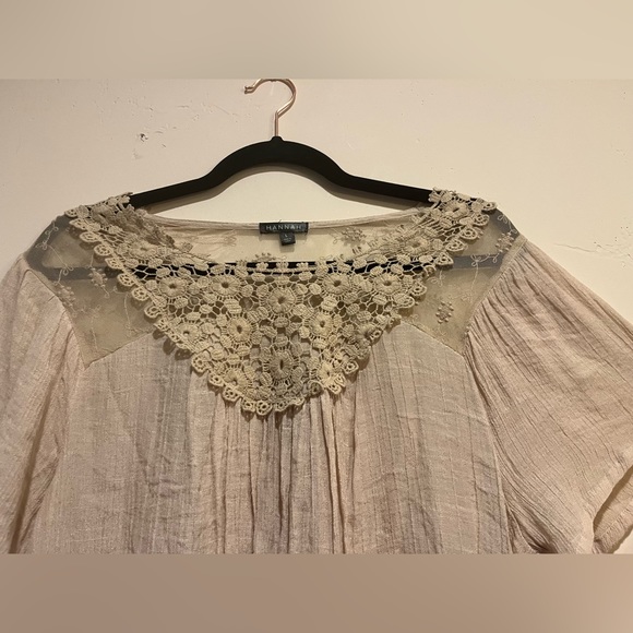 Hannah cream lace blouse - Picture 4 of 5